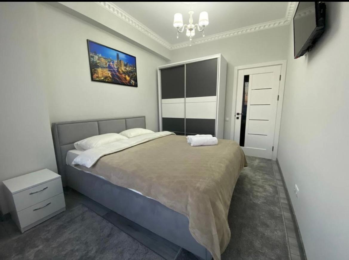 Luxury Oasis Flat Apartamento Chisinau Exterior foto