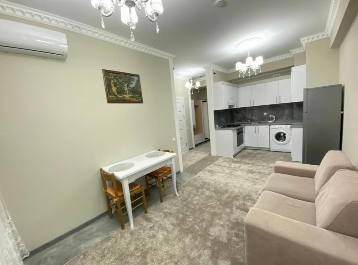 Luxury Oasis Flat Apartamento Chisinau Exterior foto
